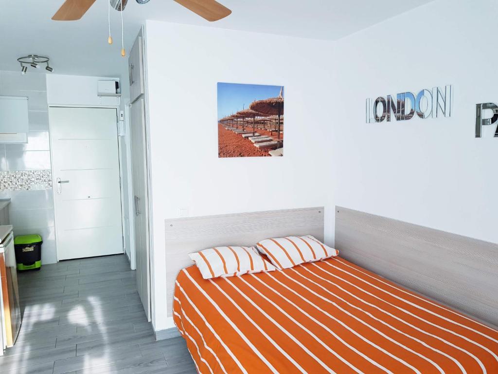 Postel nebo postele na pokoji v ubytování Benalmadena Aguila apartment wonderful views