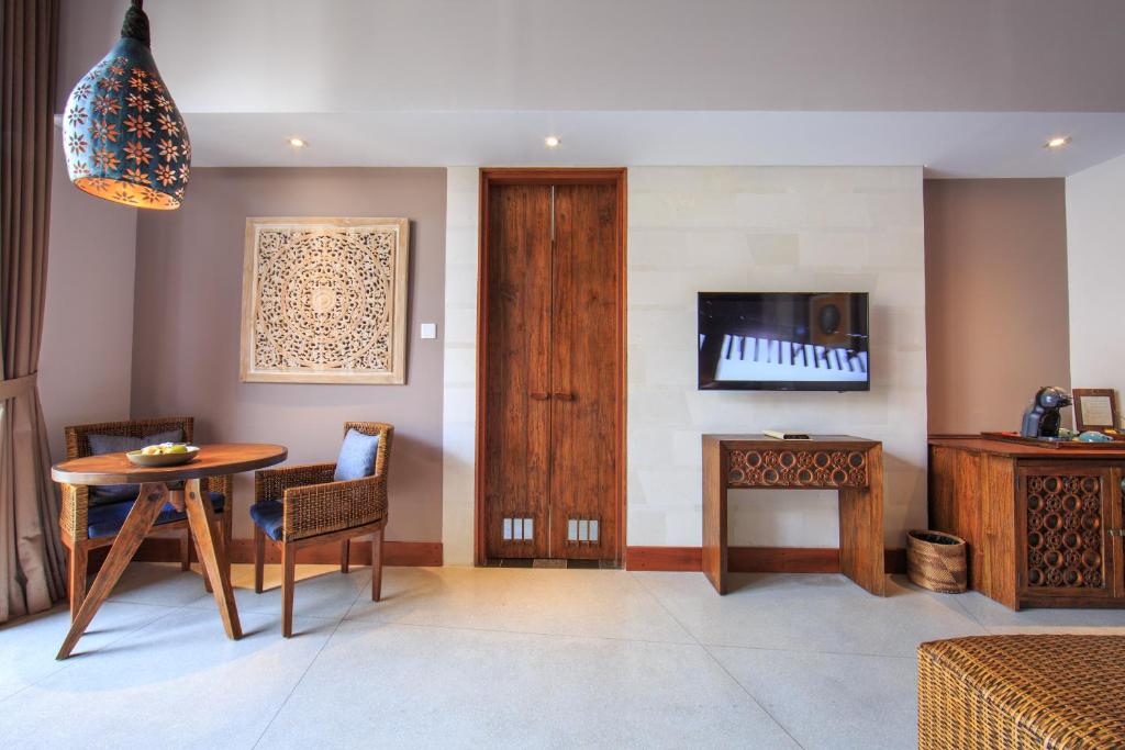 Tejaprana Bisma - CHSE Certified - 19