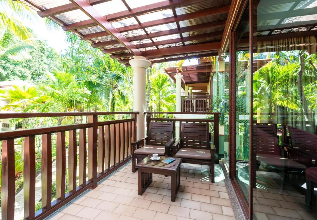 Balkón nebo terasa v ubytování Khaolak Bayfront Resort