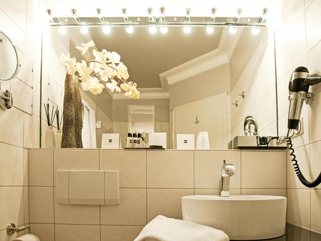 Koupelna v ubytování Amethyst Hotel Garni Lüneburg