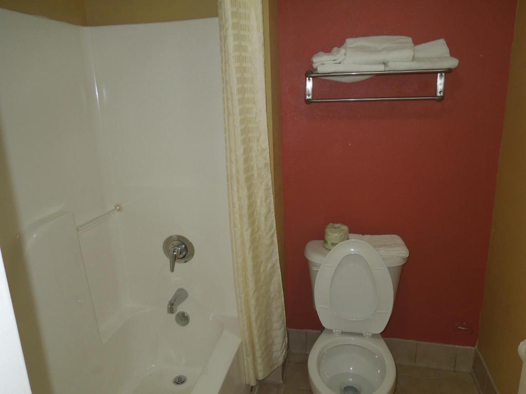 Kozy Inn - Double Room With Two Double Beds