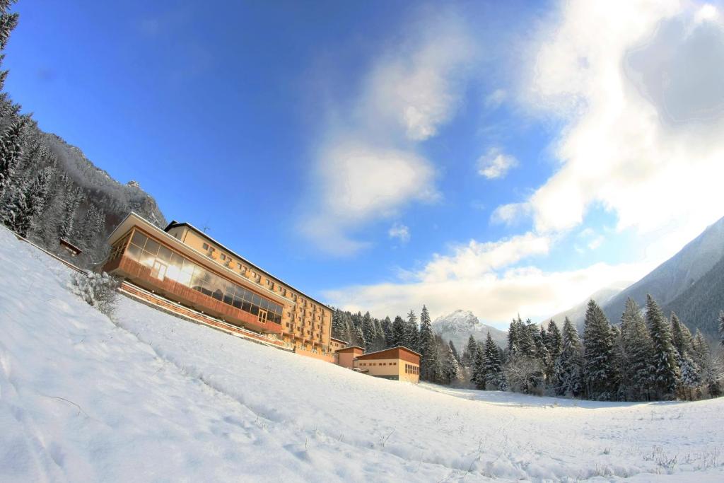 Hotel Boboty v zimě