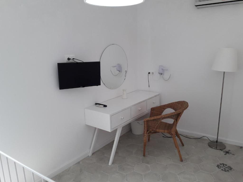 A television and/or entertainment centre at Filenia