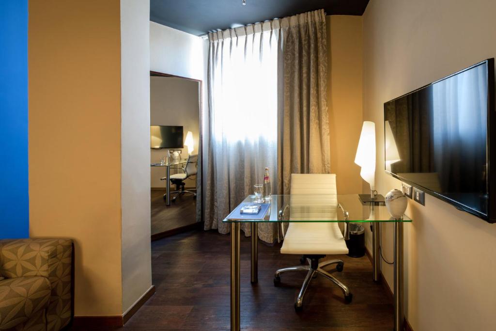 PLAY Seaport Suite Hotel TLV - Play Suite