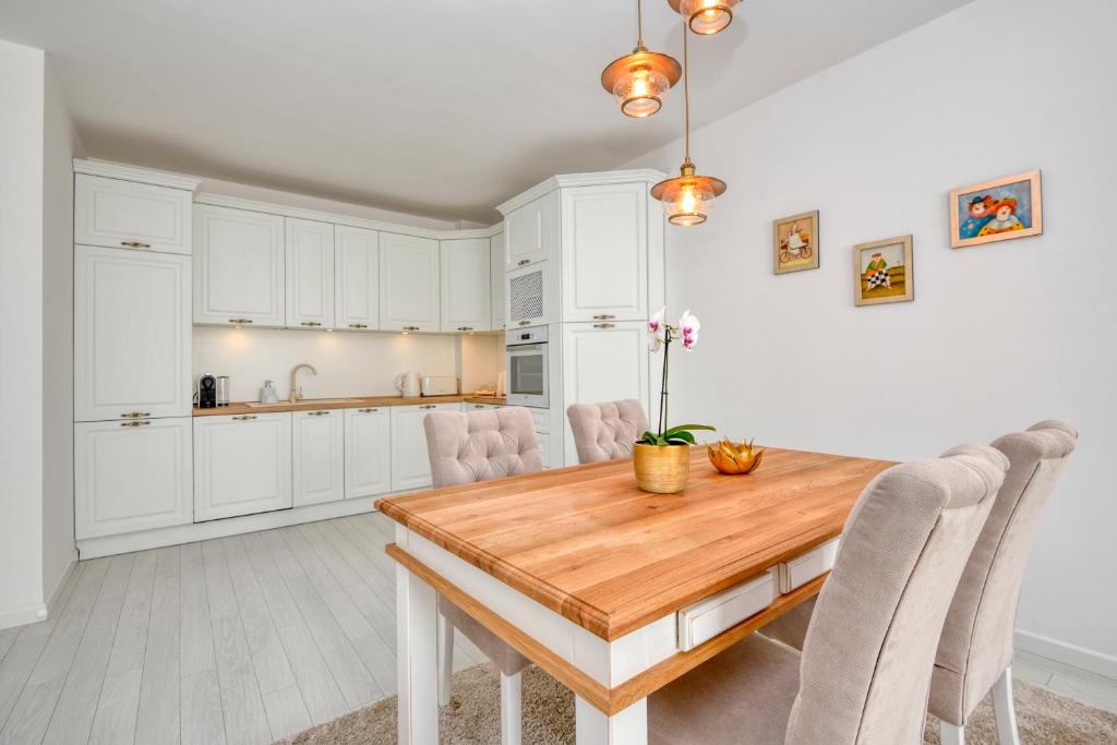 Kuchyň nebo kuchyňský kout v ubytování Apartment Grand Karavel Centre