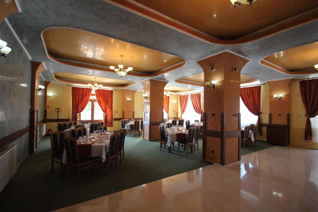 Restaurace v ubytování Hotel Eden