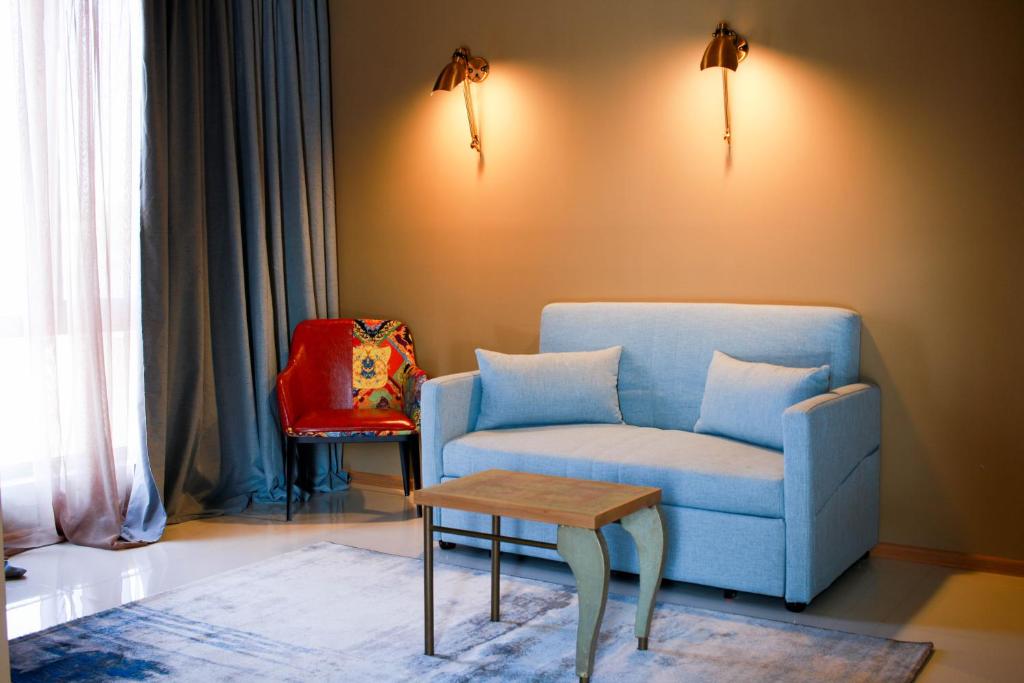 Posezení v ubytování Brim Hotel