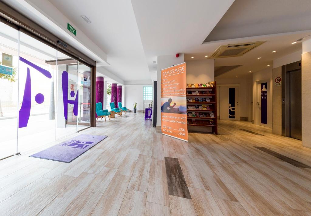 Hotel Tarba, San Antonio – Updated 2023 Prices