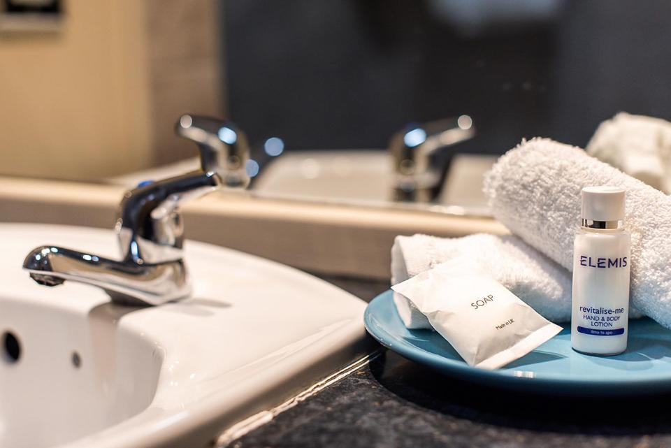 The Parsonage Hotel & Spa - Resim 5