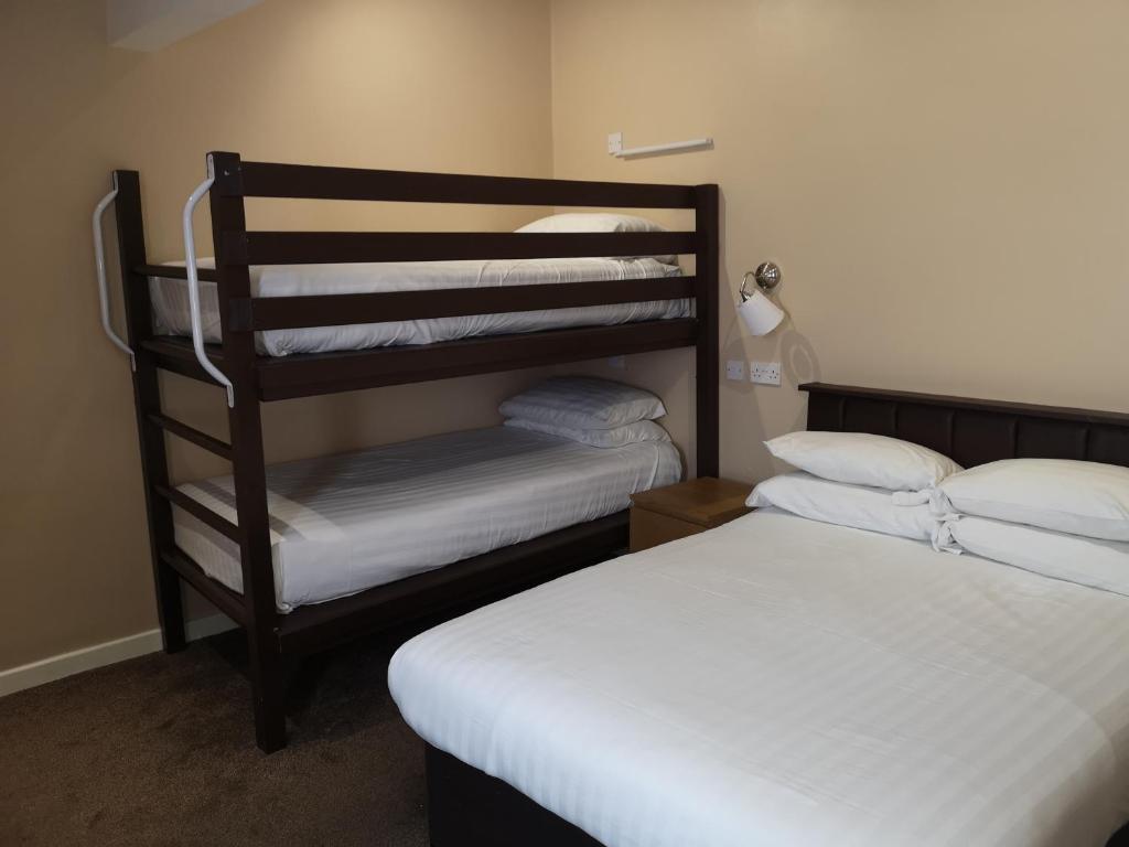 The Lawton - Resim 15