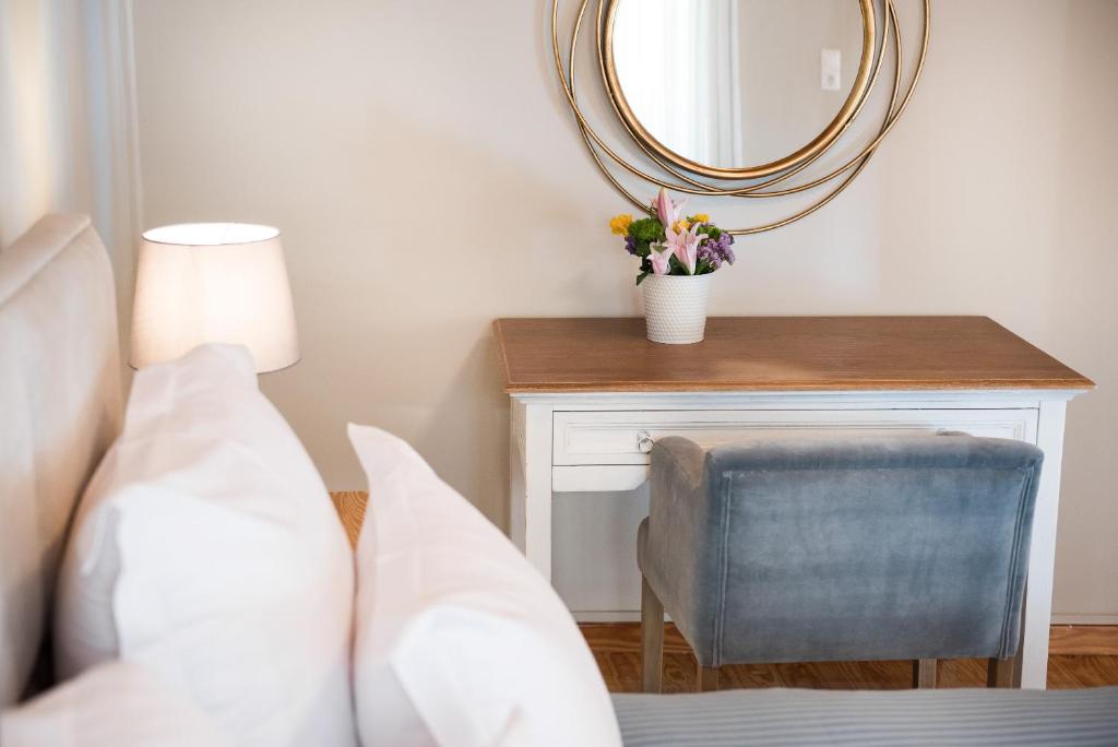 Mavrogenous Luxury Apartments - 10