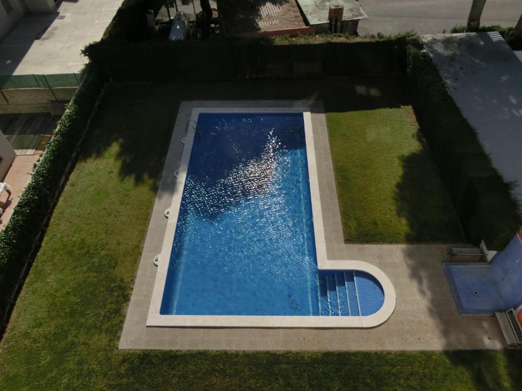 Bazén v ubytování Apartamento vistas mar y piscina nebo v jeho okolí