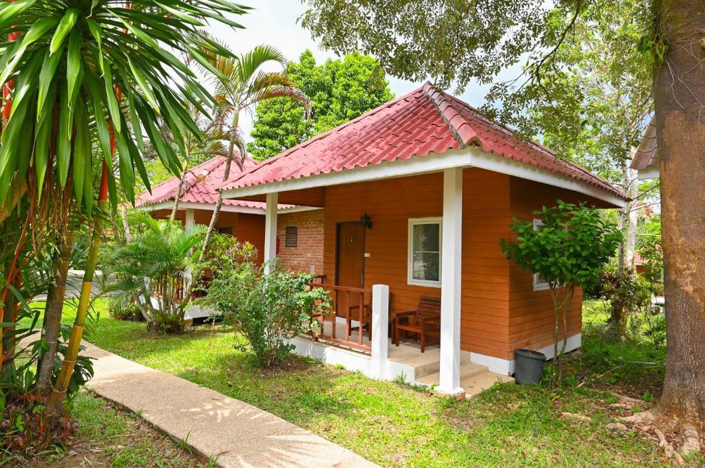 Zahrada ubytování Krathom Khaolak Resort