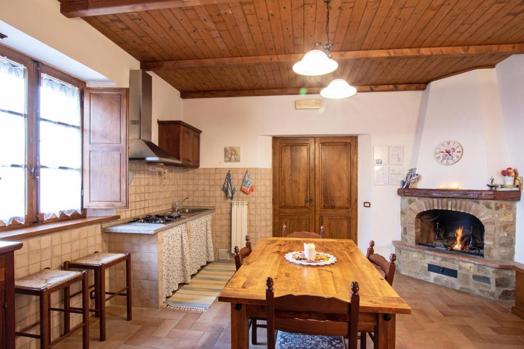 Kuchyňa alebo kuchynka v ubytovaní Agriturismo Il Poderuccio