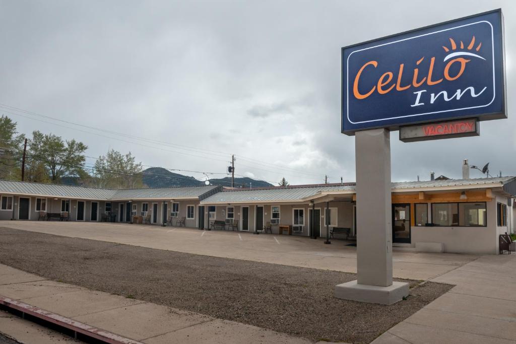 Certifikát, hodnocení, plakát nebo jiný dokument vystavený v ubytování Celilo Inn