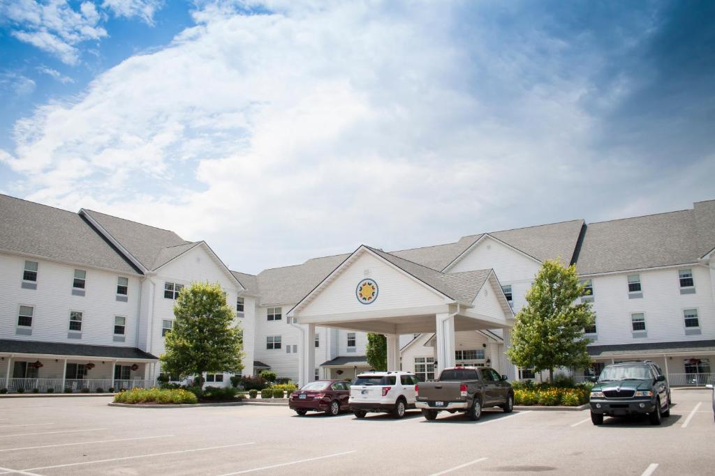 Blue Gate Garden Inn photo