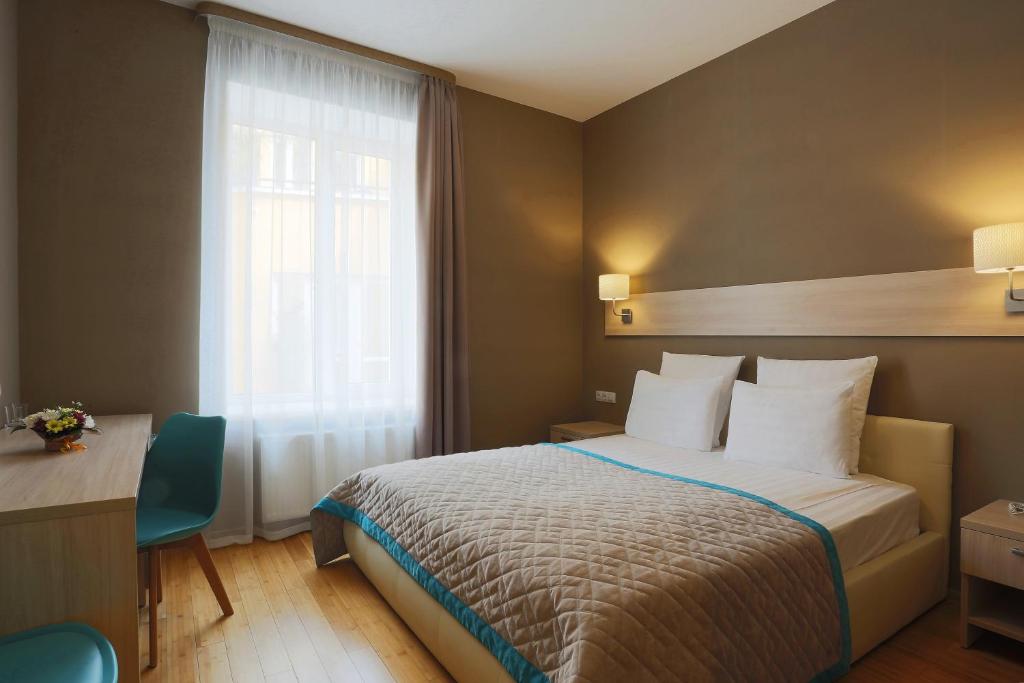 UHOTEL - Superior King Room