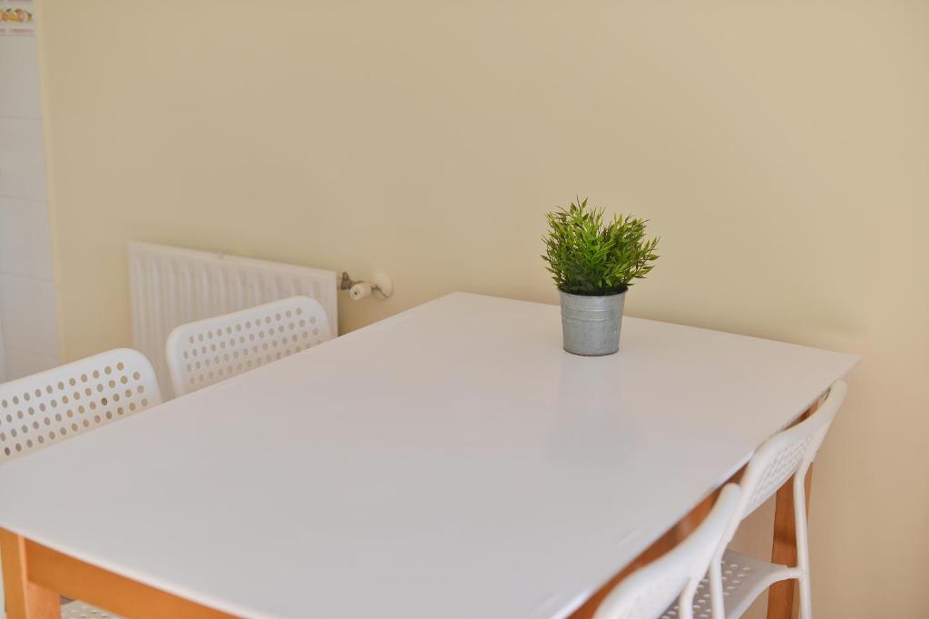 Apartamentos Marina, Naveces – Updated 2022 Prices