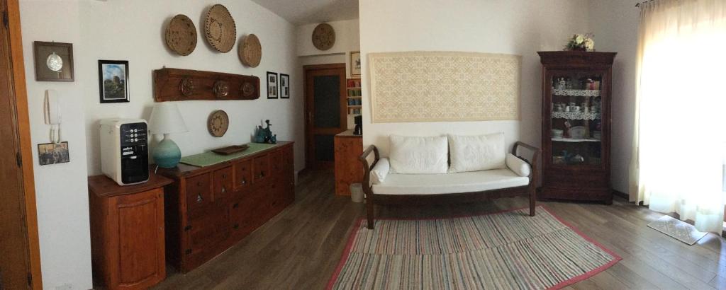 Posezení v ubytování Su Corittu Guesthouse
