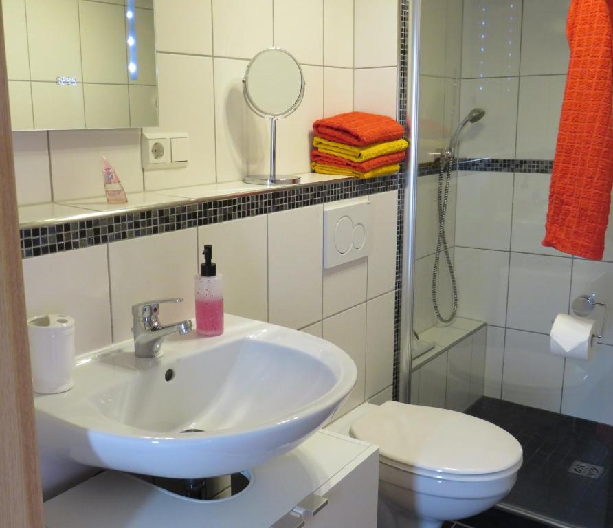 Koupelna v ubytování Ferienwohnung Saarwiesen