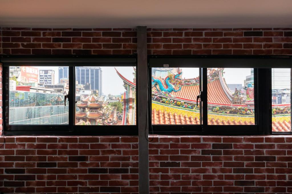 Gallery image of Longshan Inn in Taipei