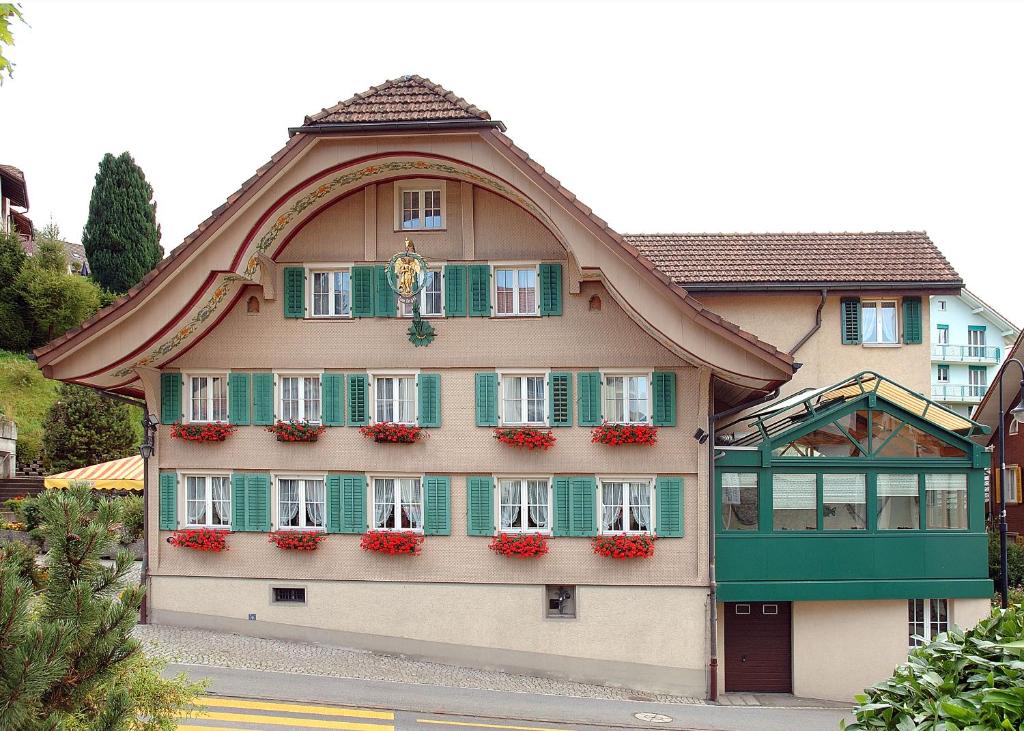 Budova, kde se penzion – hostinec nachází