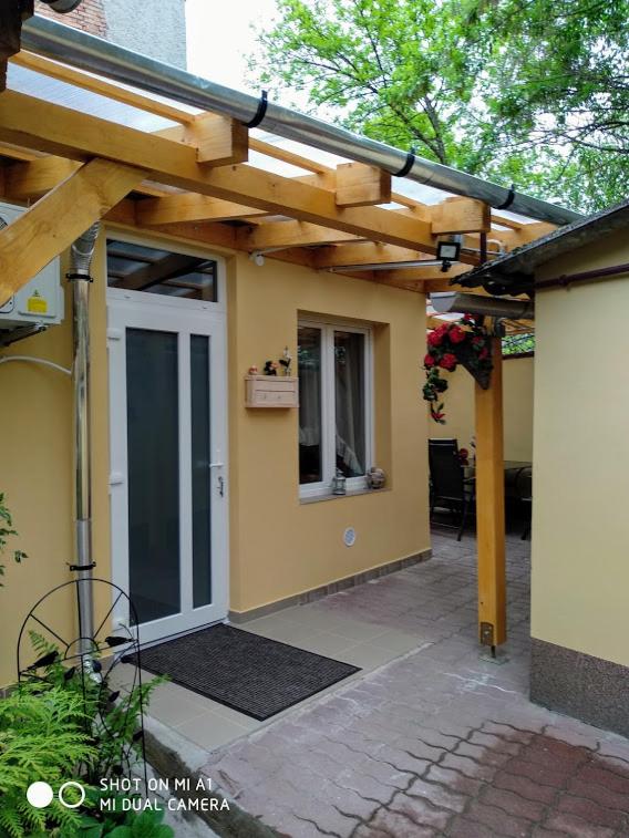 Oázis Apartman - Two-Bedroom Apartment