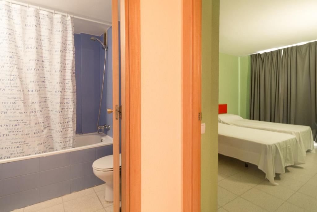 Kúpeľňa v ubytovaní Sistach Rentals Apartaments Sol 304 & 404
