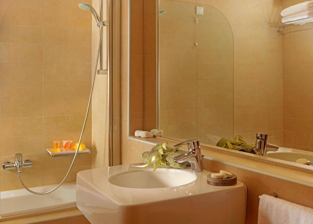 Koupelna v ubytování Elefsina Hotel