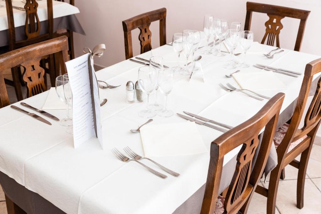 Restaurace v ubytování Hotel Ambasciatori