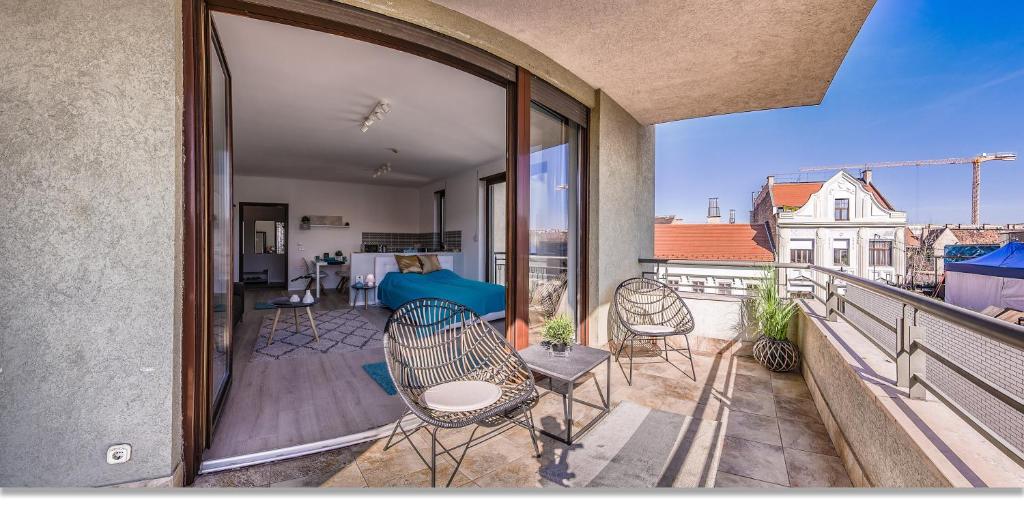 Balkón alebo terasa v ubytovaní Sunny Deluxe Apt. & Terrace