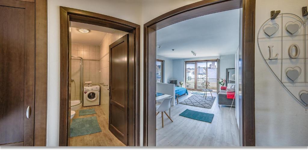 Posteľ alebo postele v izbe v ubytovaní Sunny Deluxe Apt. & Terrace