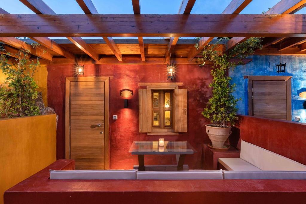 10GR Boutique Hotel & Wine Bar - 12