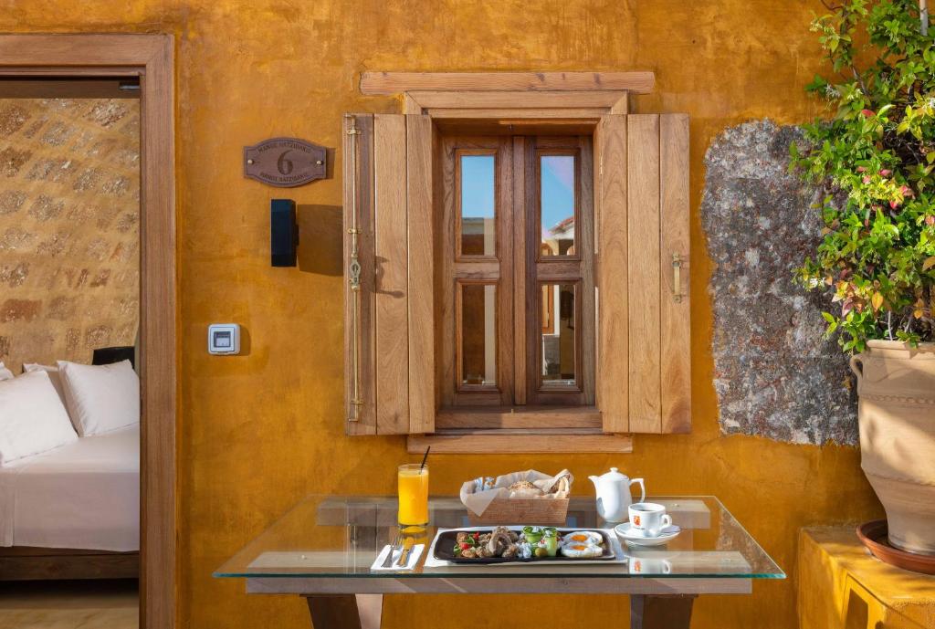 10GR Boutique Hotel & Wine Bar - Resim 43