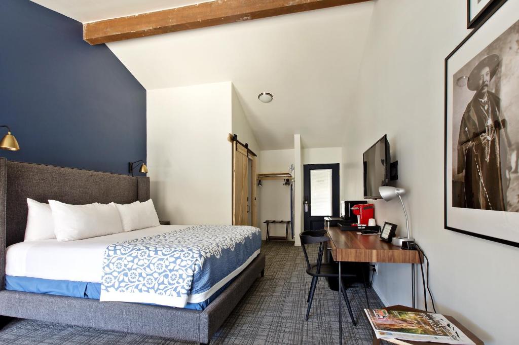Sideways Inn - King Room Met Uitzicht Op De Tuin