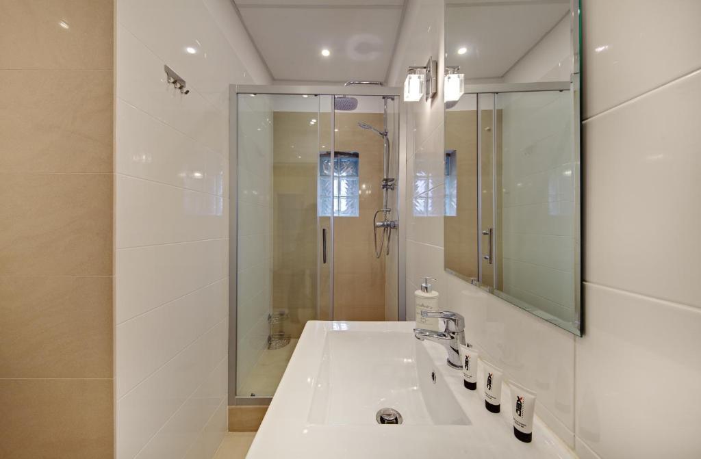 Jagiellonska 3 ApartHotel - Duze przestronne pokoje, centrum miasta, szybkie WiFi - Resim 18