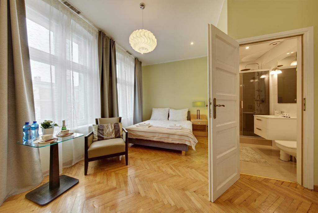 Jagiellonska 3 ApartHotel - Duze przestronne pokoje, centrum miasta, szybkie WiFi - Resim 24