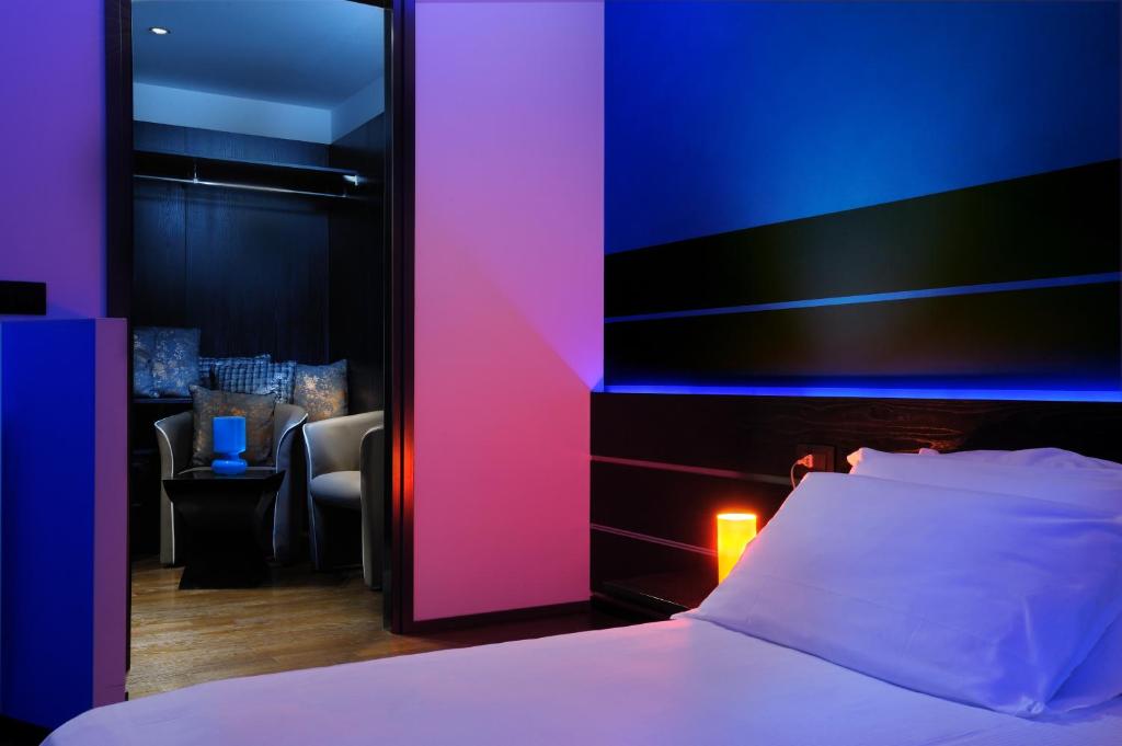 Postel nebo postele na pokoji v ubytování Urban Trend - Guest House