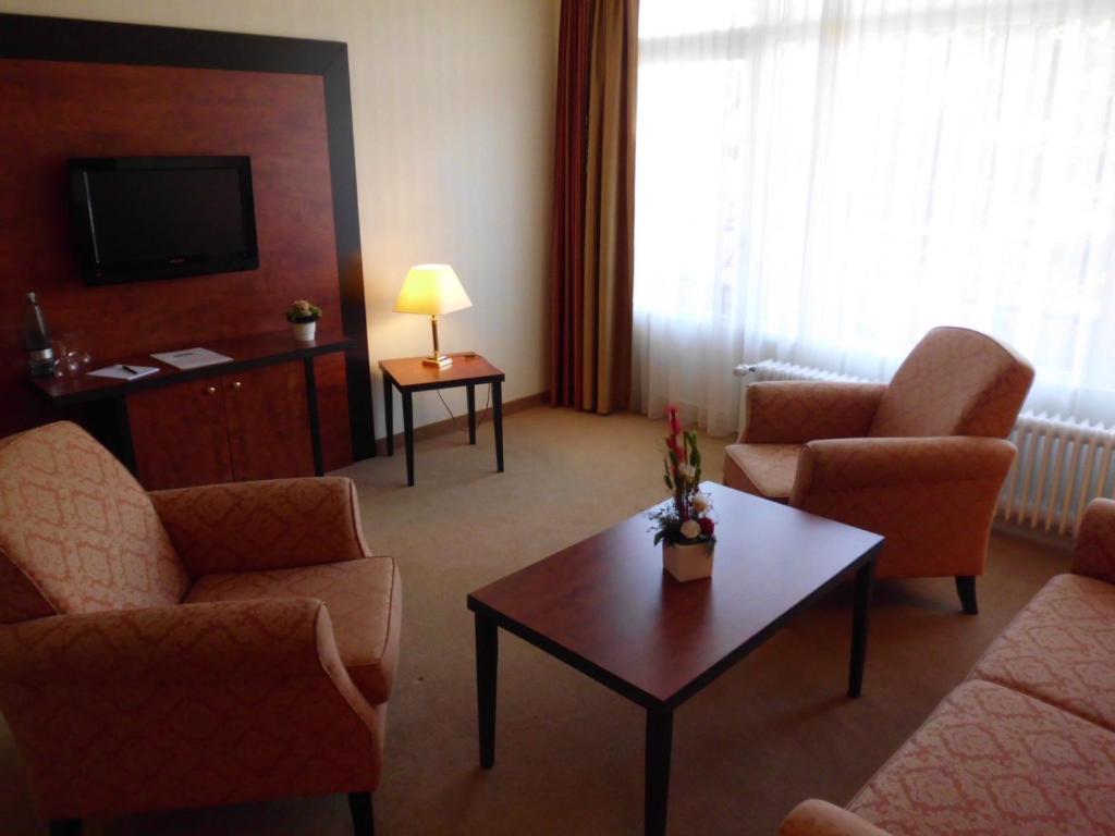 TV a/nebo společenská místnost v ubytování Hotel Hof Sudermühlen
