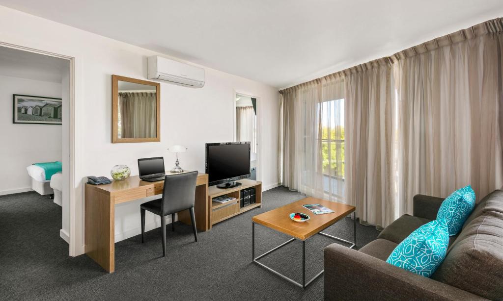 Quest Cheltenham - Executive Two-Bedroom Apartment