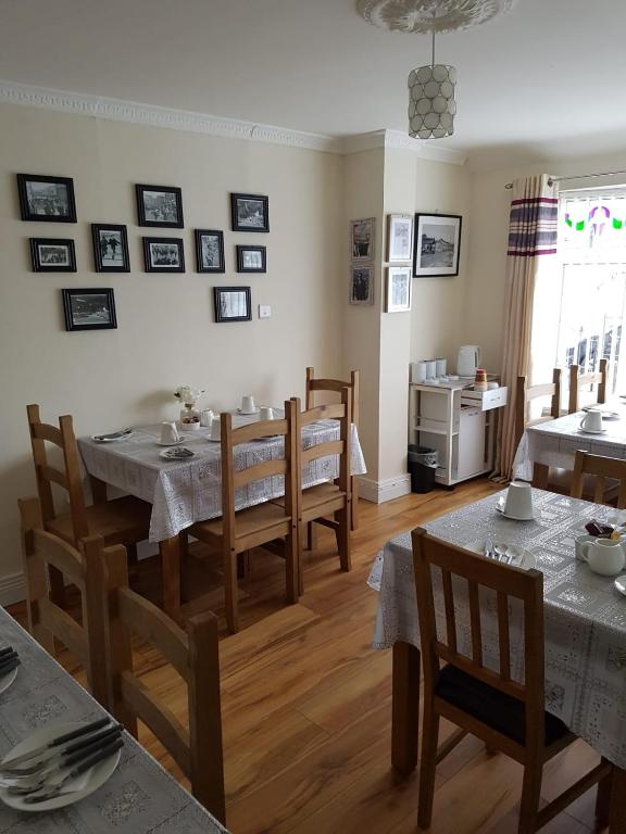 Posezení v ubytování LegenDerry B&B