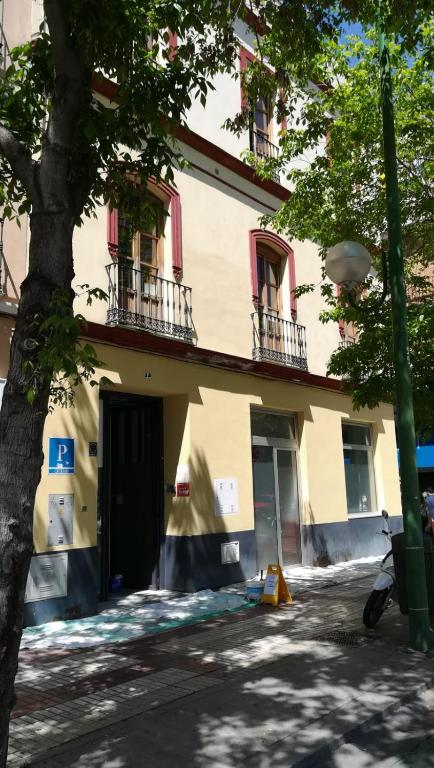 Budova, v ktorej sa hostel nachádza