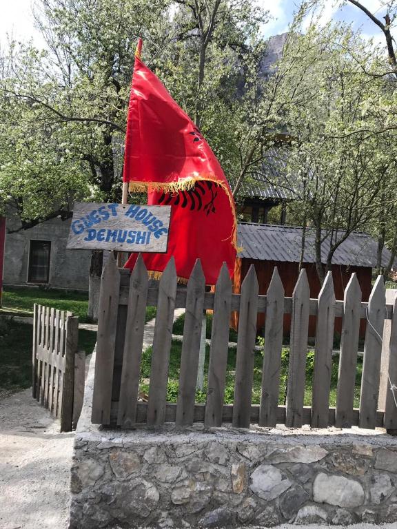 Fotografie z fotogalerie ubytování Guesthouse Demushi v destinaci Valbonë