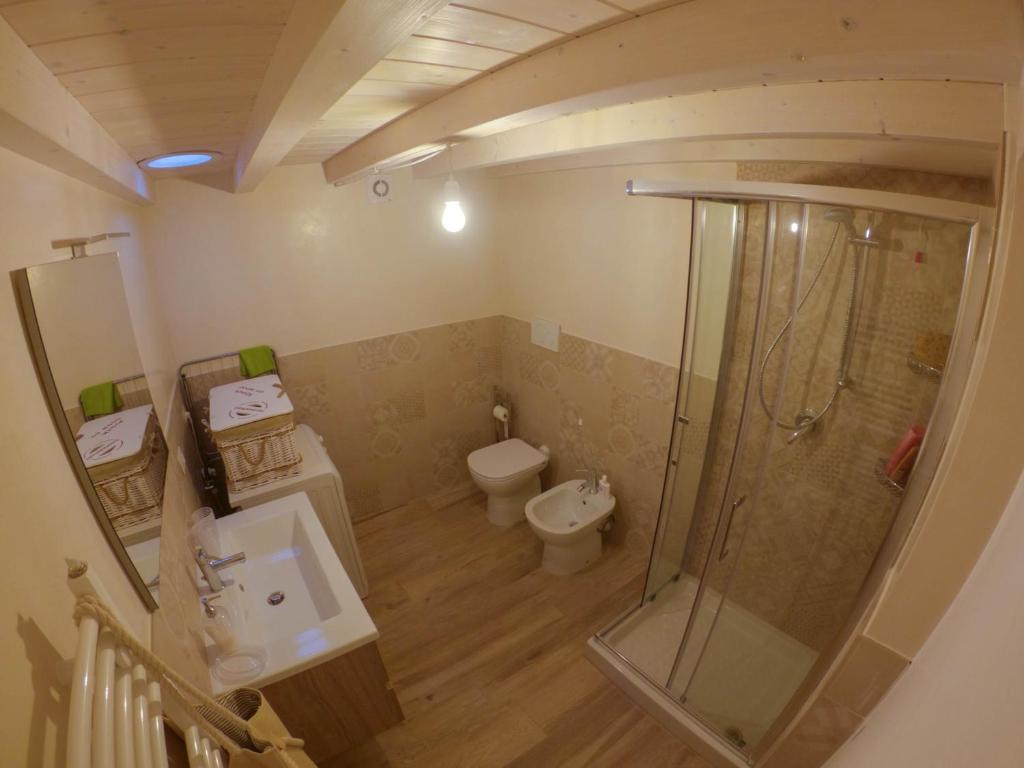 Koupelna v ubytování Casa Vacanza Pratolungo