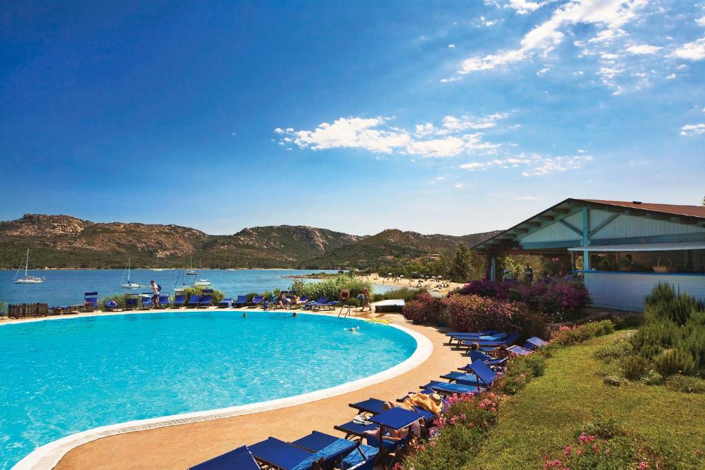
Het zwembad bij of vlak bij Park Hotel & Spa Cala Di Lepre
