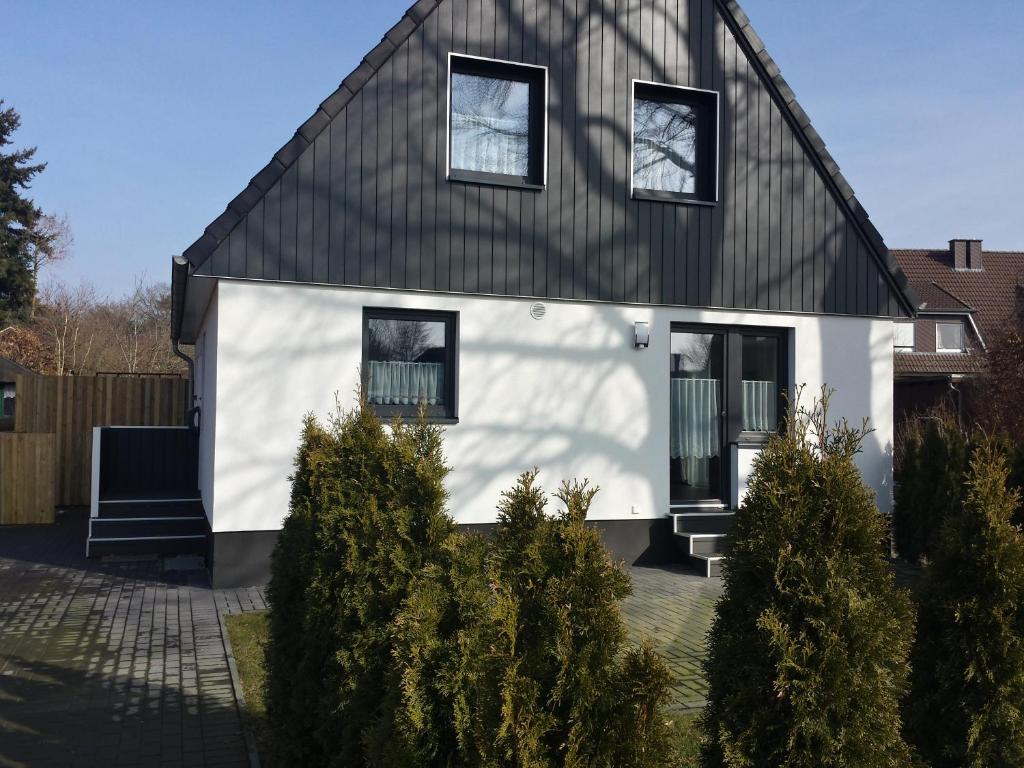 Afbeelding uit fotogalerij van Ferienwohnung 1 "Ferienhaus Seibert" in Ellerdorf