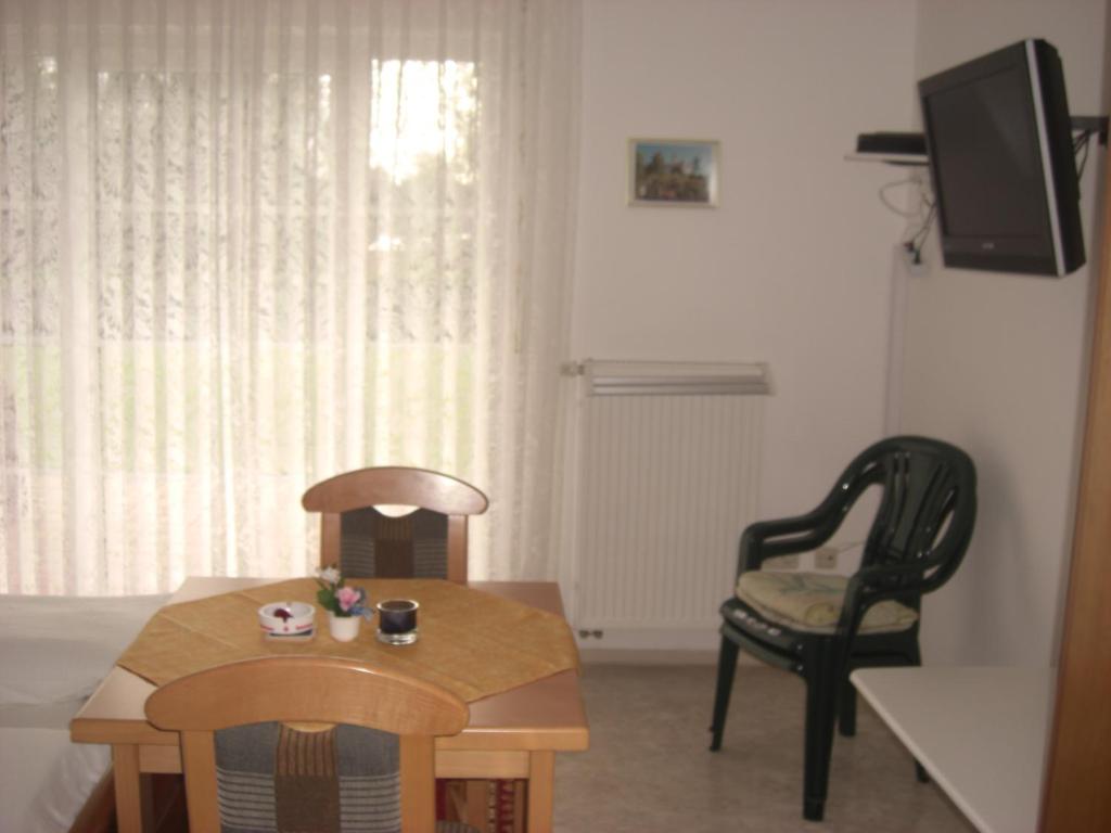 Pension Beer - Habitación Doble Con Vistas Al Jardín
