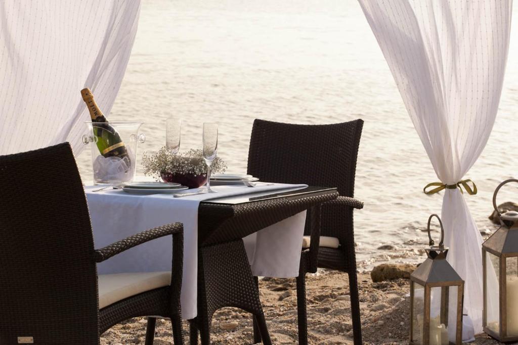 Nápoje v ubytovaní SUN RESIDENCE Exclusive Seaside Suites