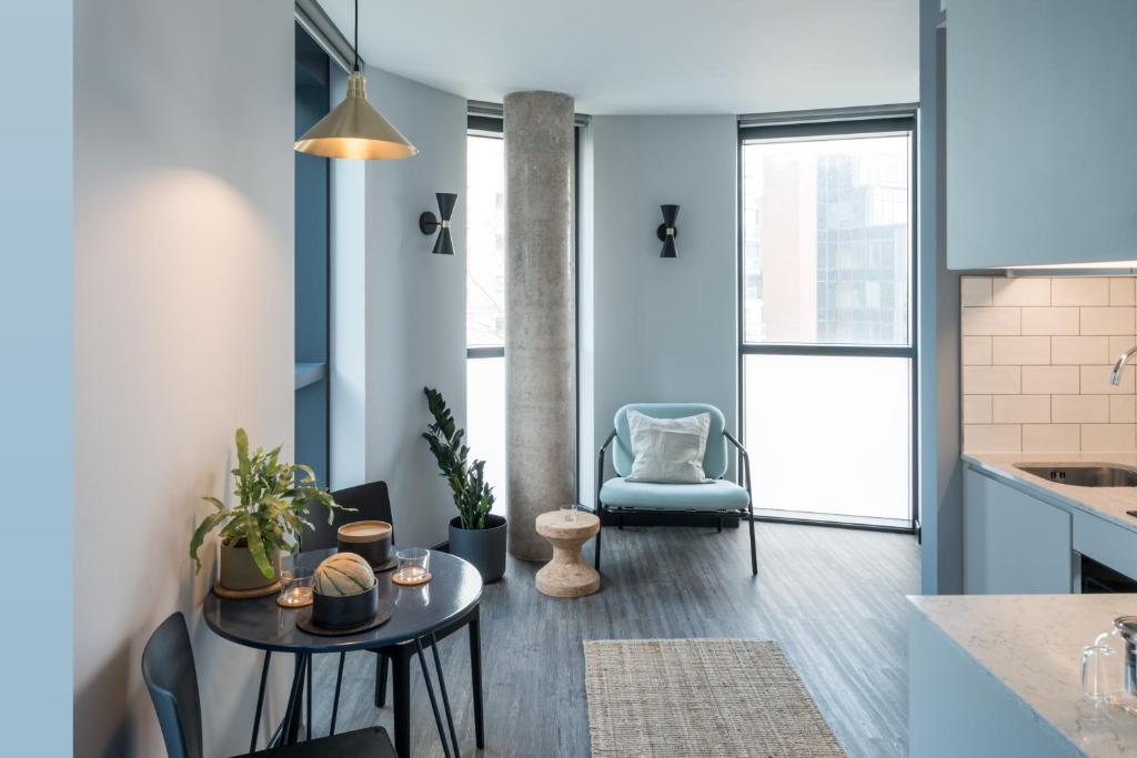 ARK Canary Wharf - One Bedroom Flat