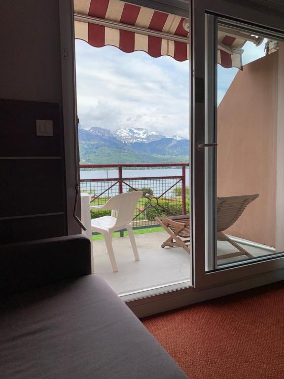 Hôtel Beauregard, The Originals Relais - Privilege-Familienzimmer – See- Und Gartenseite